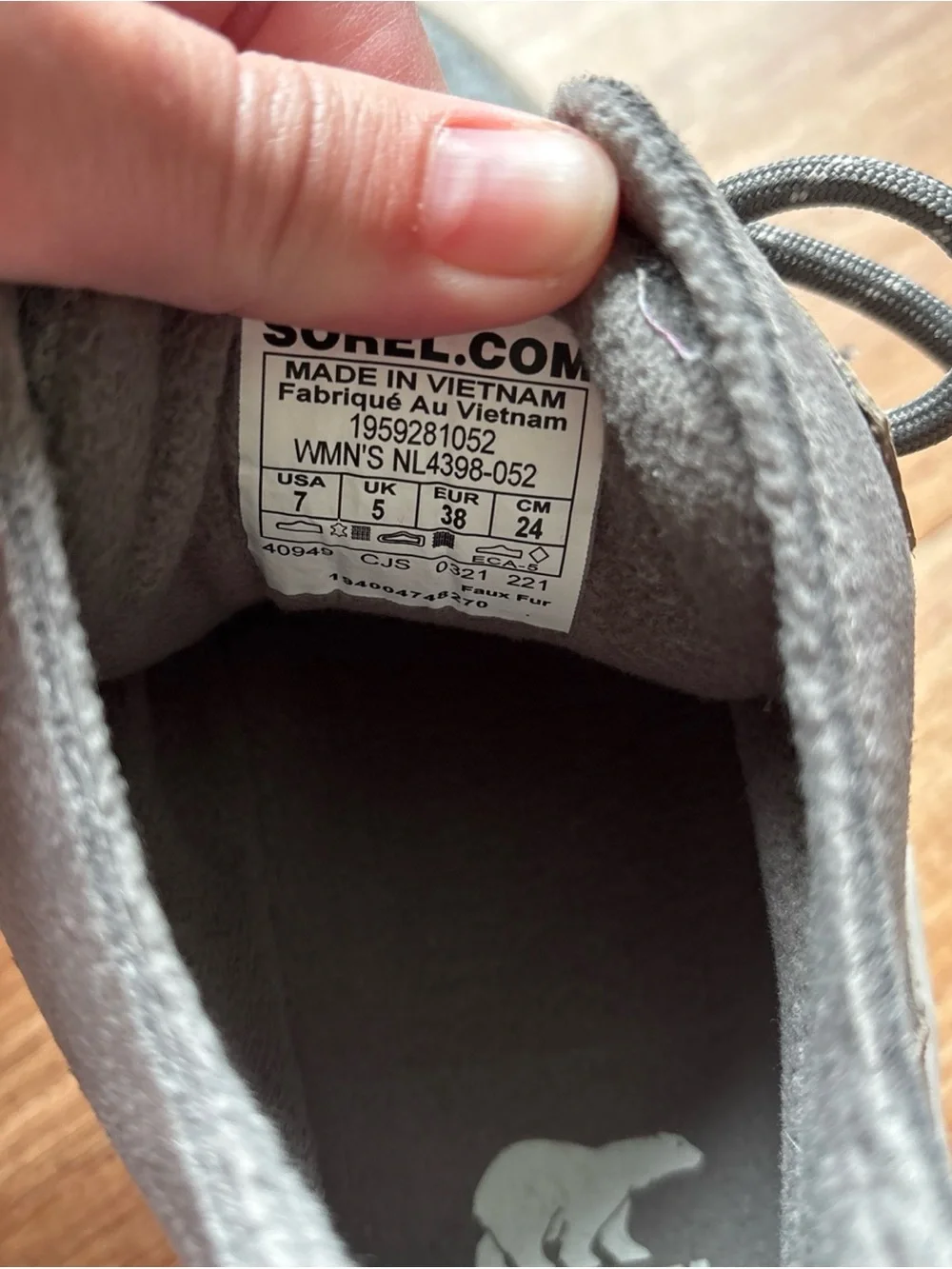 SOREL Kinetic RNEGD Caribou Waterproof Sneakers in Grey, Sz 7